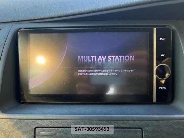 Toyota ISIS 2014-03 250558-2