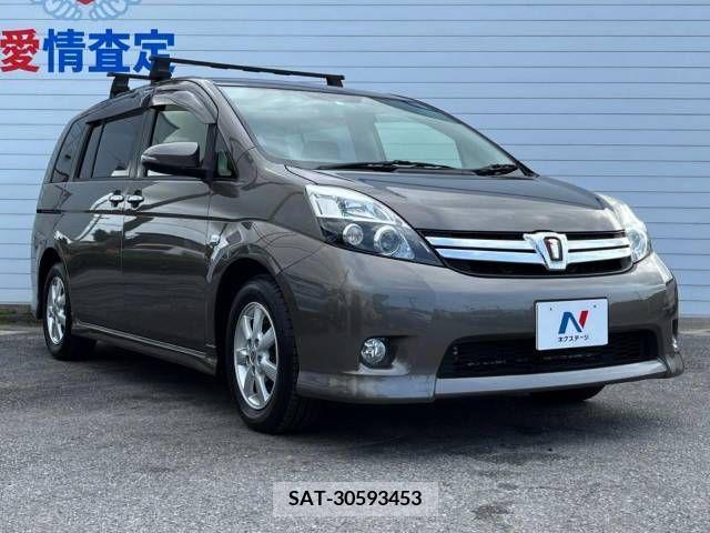 Toyota ISIS 2014-03 250558-17