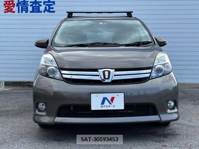 Toyota ISIS 2014-03 250558-15