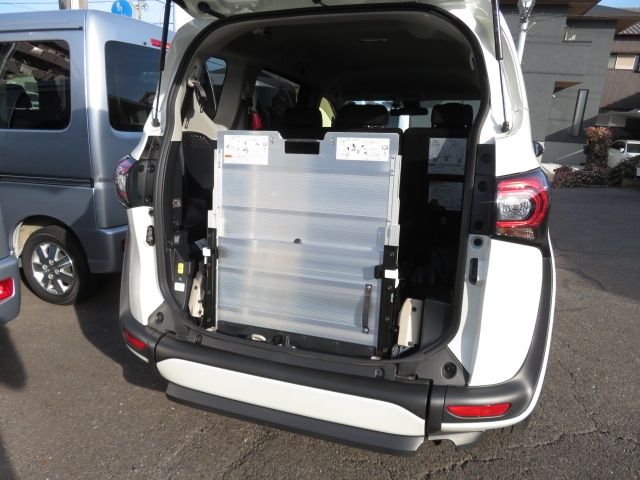 Toyota SIENTA 2021-04 191268-10
