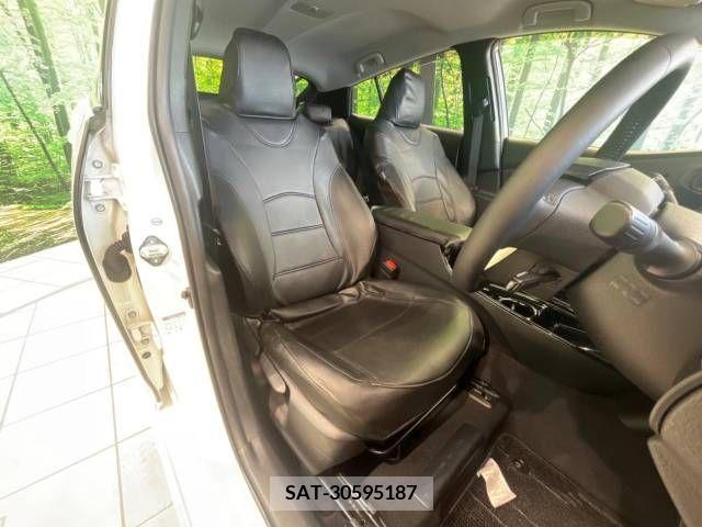 Toyota PRIUS 2018-06 330932-8