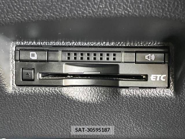 Toyota PRIUS 2018-06 330932-7
