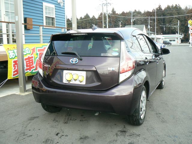 Toyota AQUA 2015-01 1803-2