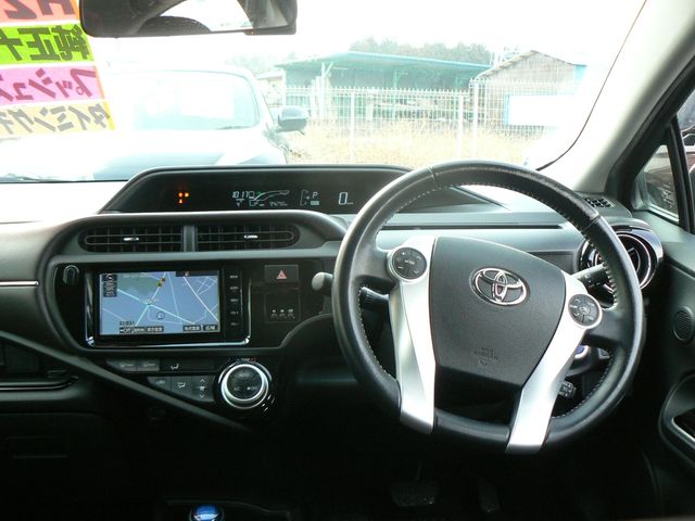 Toyota AQUA 2015-01 1803-4