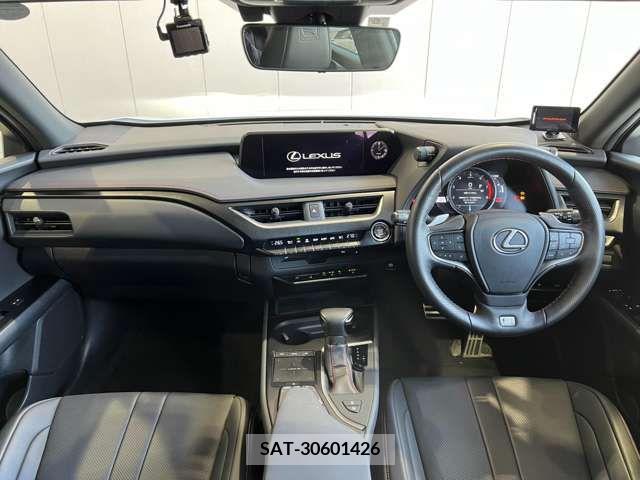 Lexus UX 2019-07 276966-1