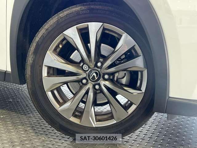 Lexus UX 2019-07 276966-4