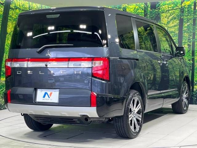 Mitsubishi DELICA D5 2023-03 12933-17