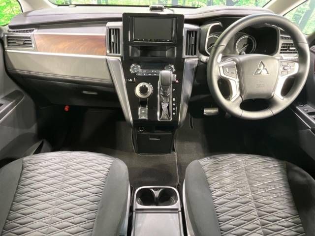 Mitsubishi DELICA D5 2023-03 12933-1