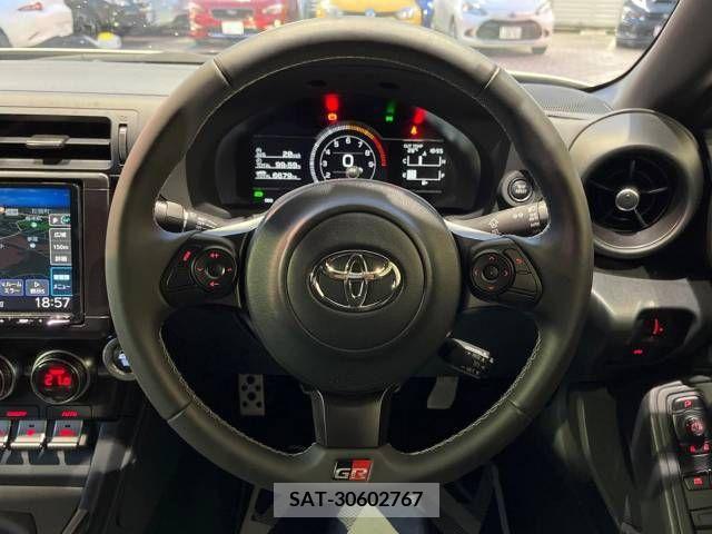 Toyota 86 2023-08 332594-10