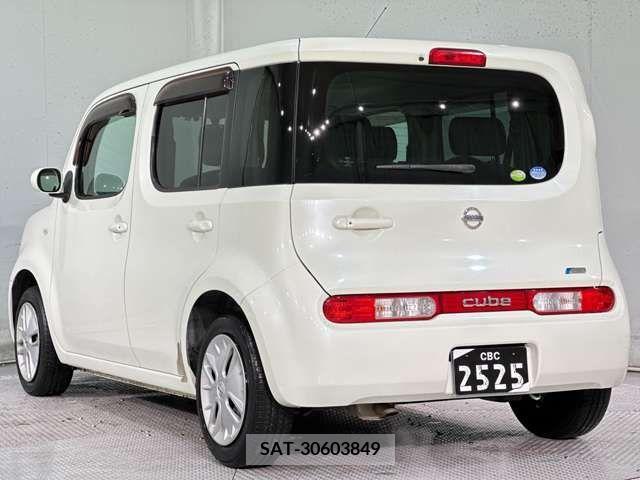 Nissan CUBE 2011-06 222114-10