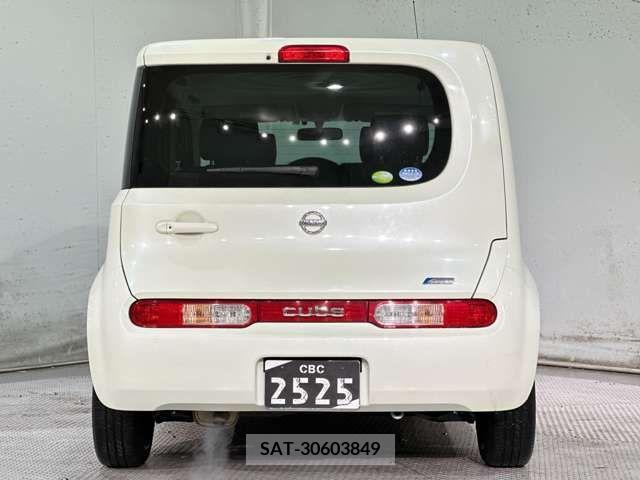 Nissan CUBE 2011-06 222114-9