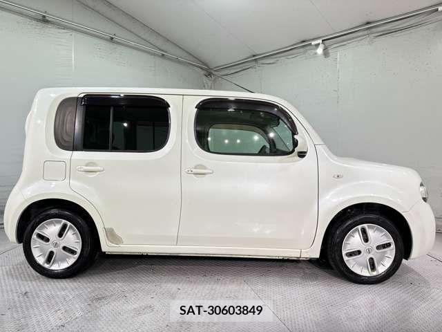 Nissan CUBE 2011-06 222114-7