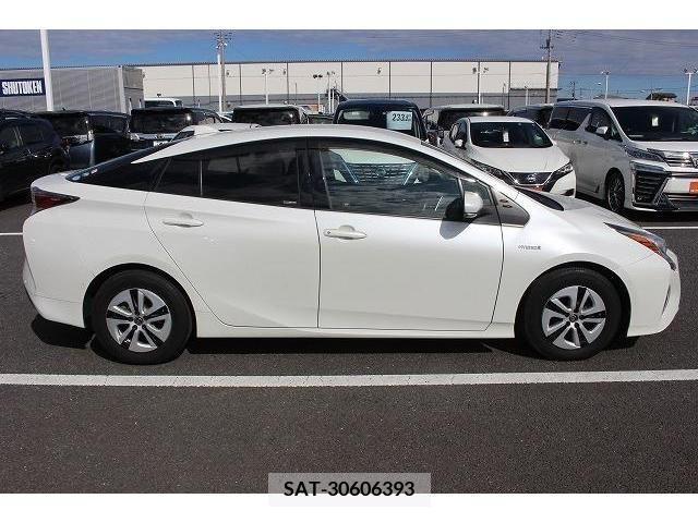 Toyota PRIUS 2016-06 209270-8