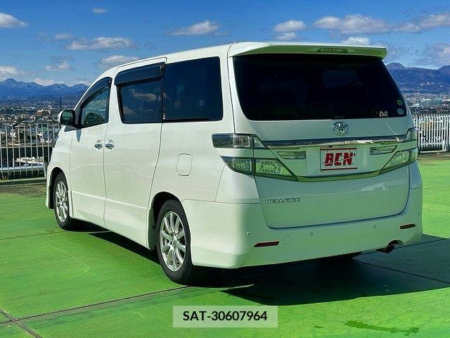 Toyota VELLFIRE 2013-03 215063-8