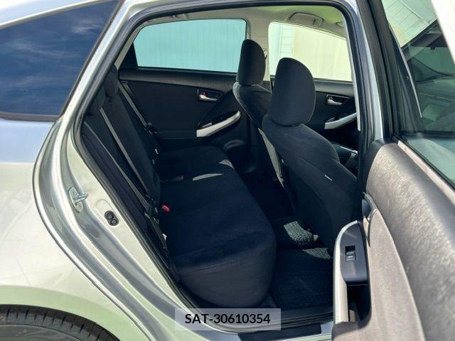 Toyota PRIUS 2013-03 366560-12