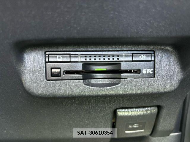 Toyota PRIUS 2013-03 366560-11