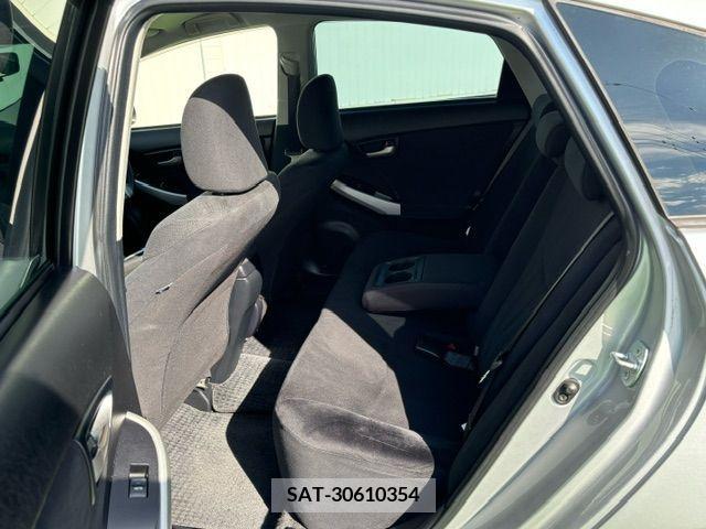 Toyota PRIUS 2013-03 366560-9