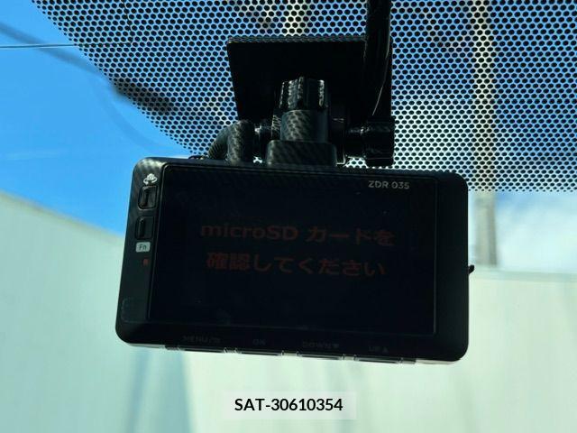 Toyota PRIUS 2013-03 366560-24