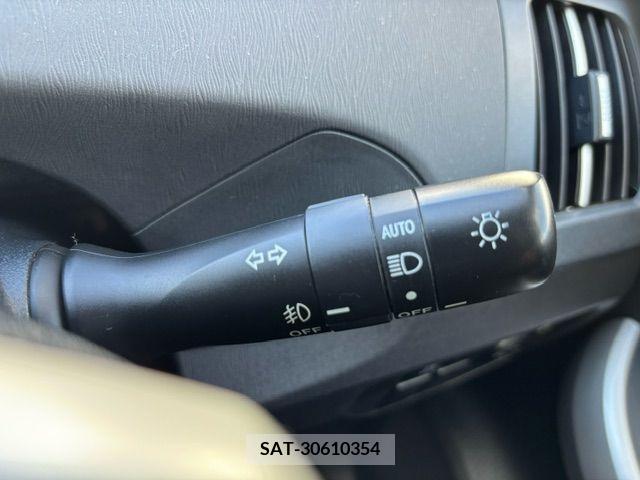 Toyota PRIUS 2013-03 366560-21