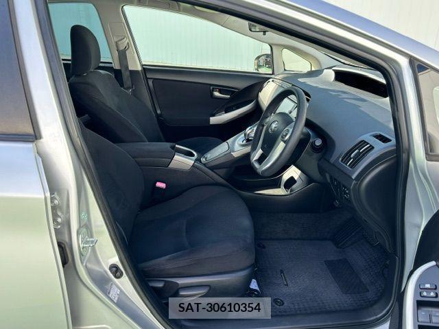 Toyota PRIUS 2013-03 366560-18