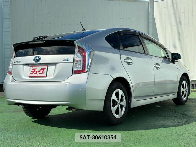 Toyota PRIUS 2013-03 366560-2