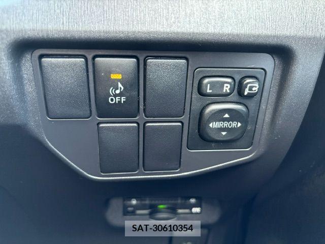 Toyota PRIUS 2013-03 366560-15