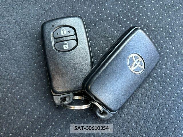 Toyota PRIUS 2013-03 366560-16