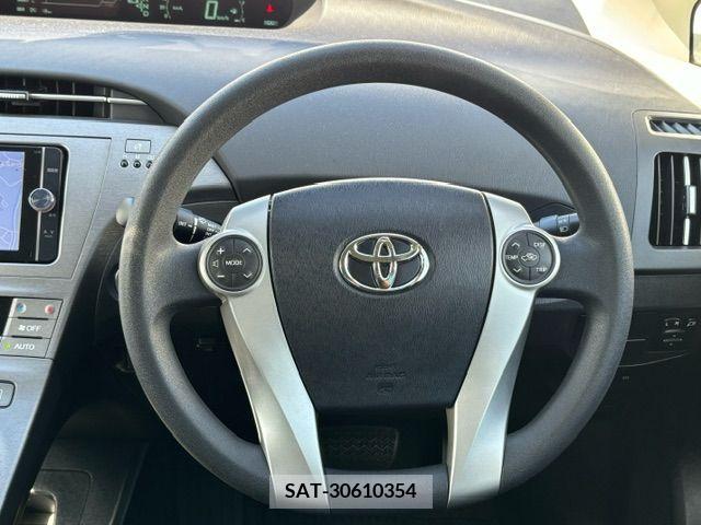 Toyota PRIUS 2013-03 366560-14