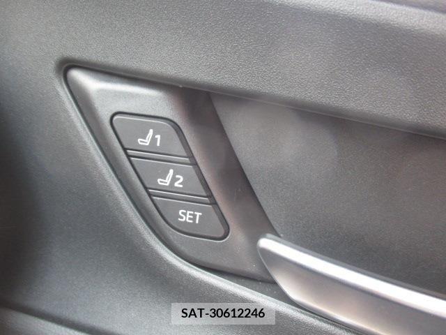 Toyota PRIUS 2023-10 384179-25