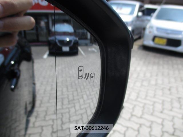 Toyota PRIUS 2023-10 384179-24