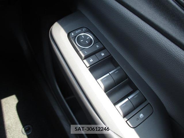 Toyota PRIUS 2023-10 384179-22