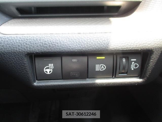 Toyota PRIUS 2023-10 384179-19