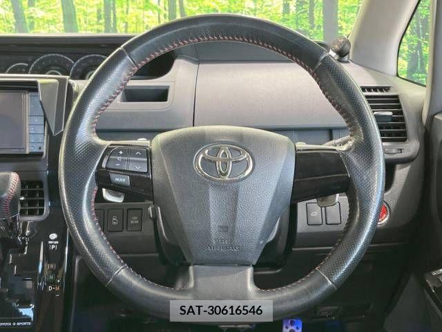 Toyota VOXY 2011-01 253026-12
