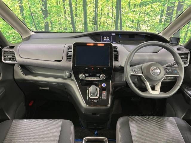 Nissan SERENA 2021-05 186330-1