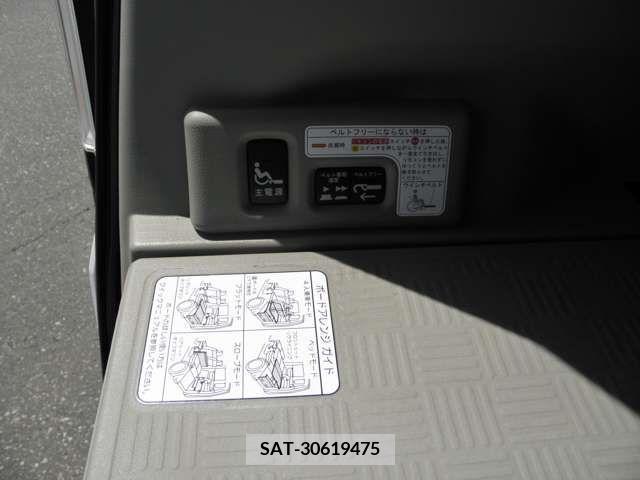 Honda N BOX 2017-10 377483-17