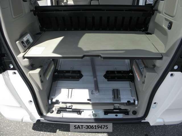Honda N BOX 2017-10 377483-14