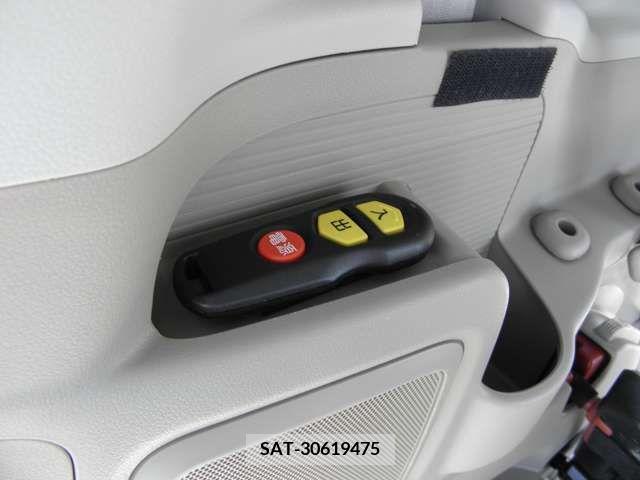 Honda N BOX 2017-10 377483-13