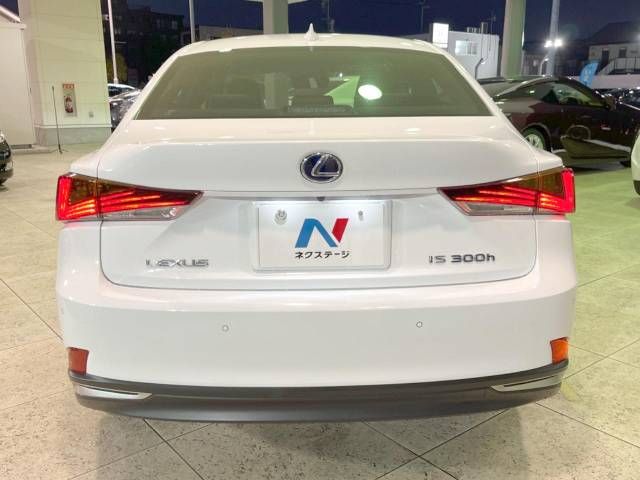 Lexus IS 2017-03 25353-16