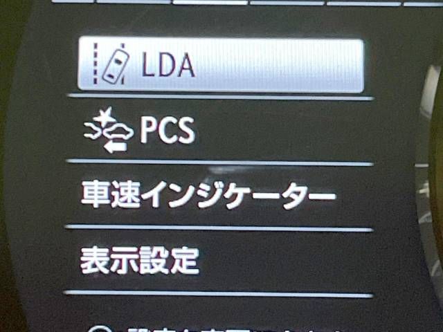 Lexus IS 2017-03 25353-5