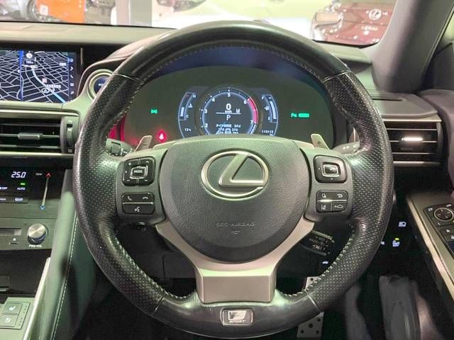 Lexus IS 2017-03 25353-12