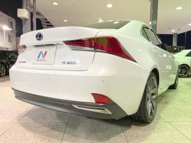 Lexus IS 2017-03 25353-18