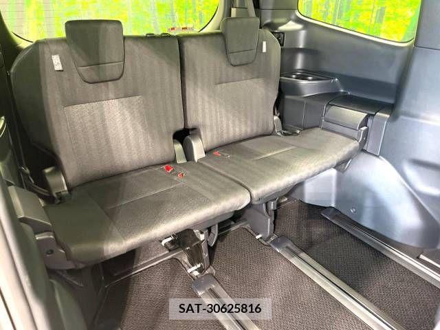Toyota VOXY 2023-04 206333-10