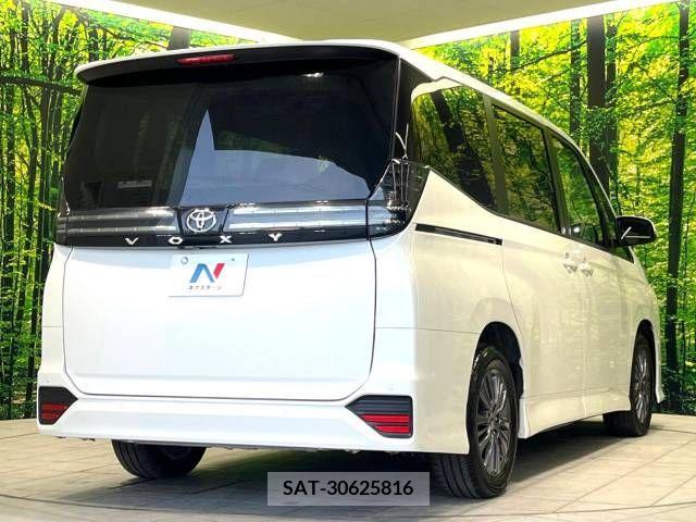 Toyota VOXY 2023-04 206333-18
