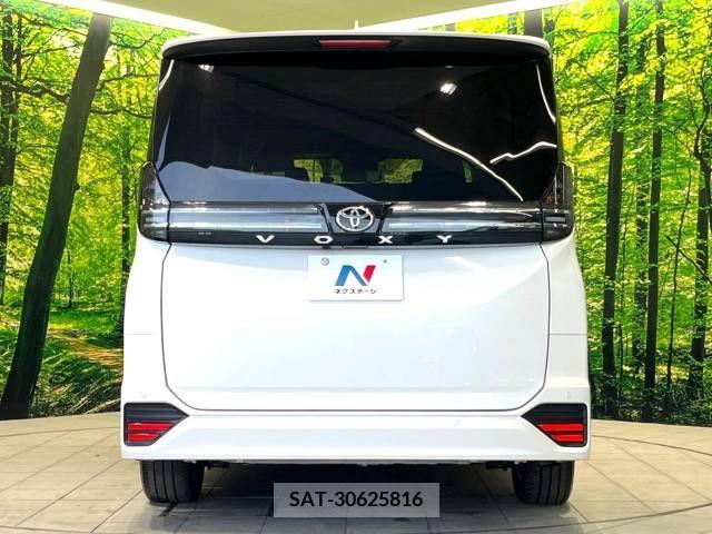 Toyota VOXY 2023-04 206333-16