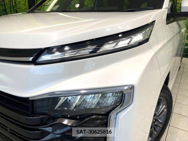 Toyota VOXY 2023-04 206333-13