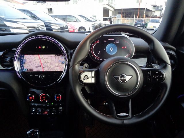 Bmw MINI 2021-09 11735-1
