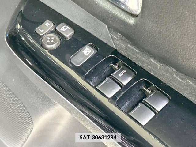 Suzuki SPACIA 2013-06 384468-6