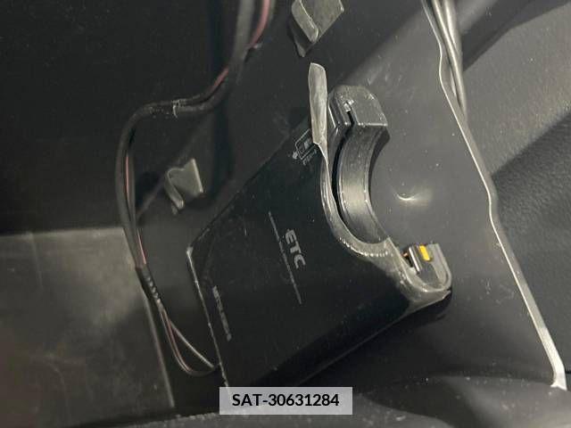 Suzuki SPACIA 2013-06 384468-4