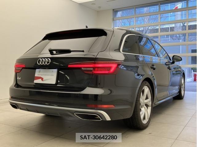 Audi A4 2019-06 218076-1