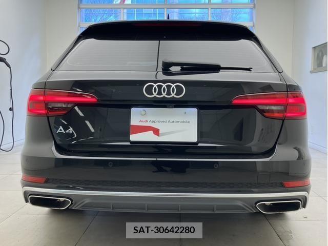Audi A4 2019-06 218076-3